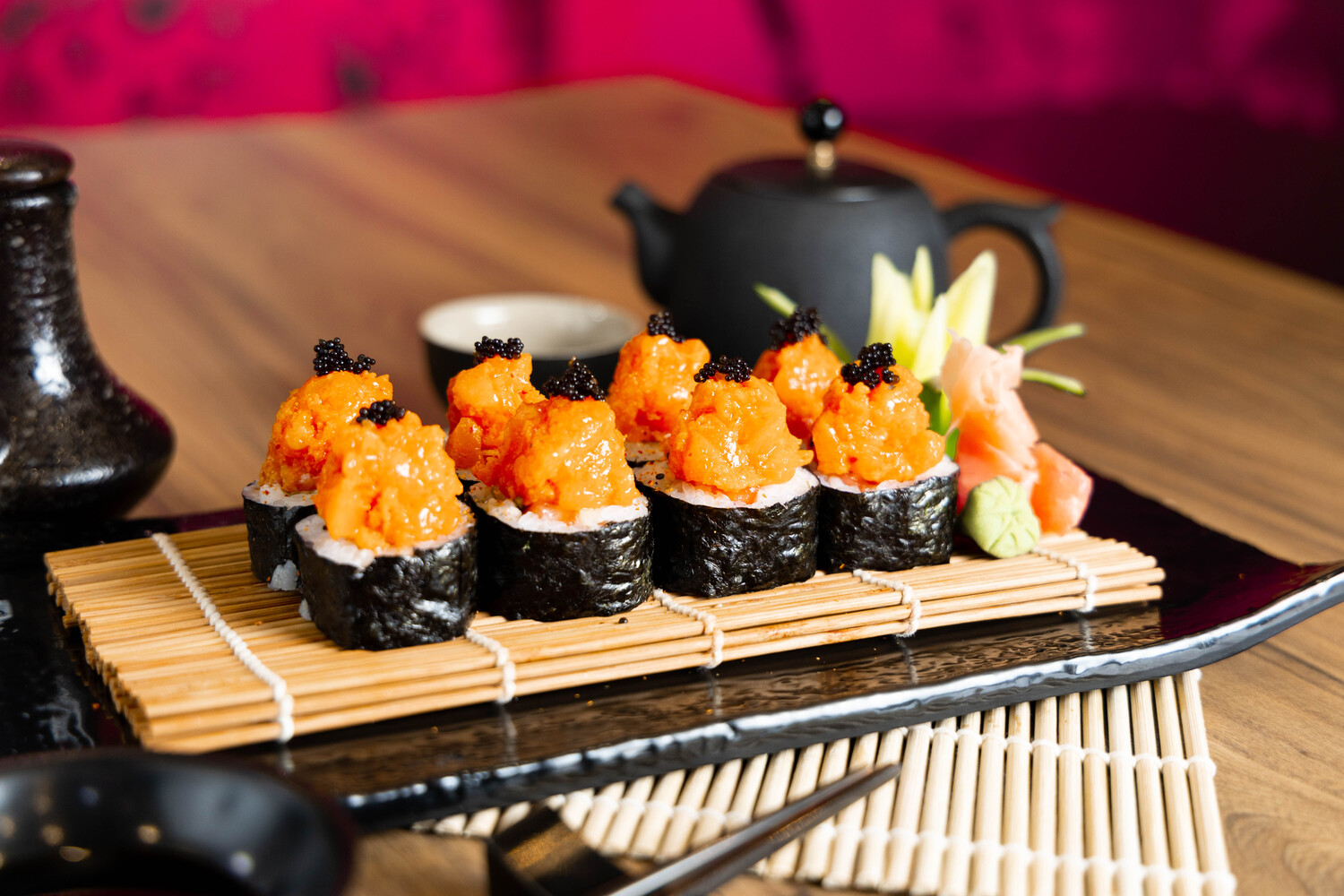 Sriracha Salmon Roll